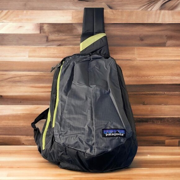 NWT Patagonia Atom Blackhole 8L Slim Ultra Lightweight Sling Backpack - Picture 1 of 12